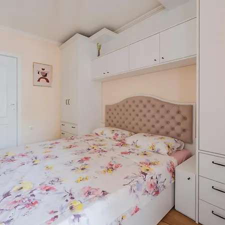 Foodie 2br близо до центъра Apartmán