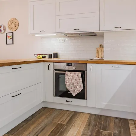 Foodie 2br близо до центъра Warna