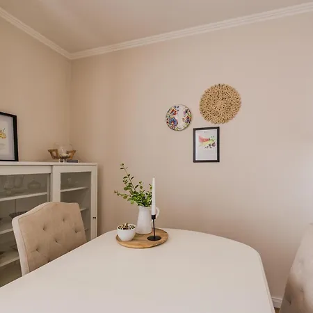 Foodie 2br близо до центъра Апартамент Варна