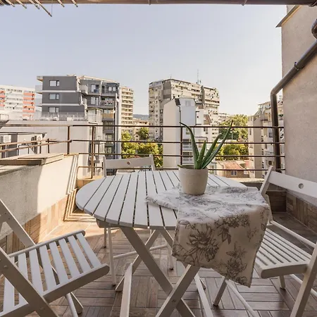 Foodie 2br близо до центъра Варна